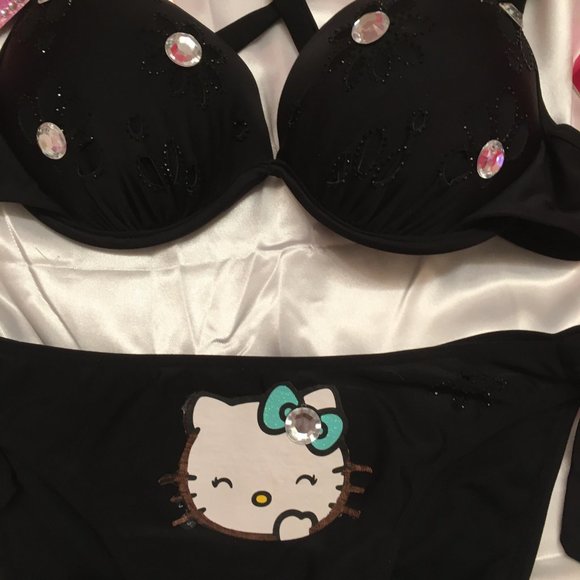 GORGEOUS peek a boo custom hello kitty bikini and matching pendent set! - Picture 5 of 17